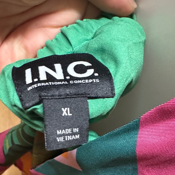 INC International Concepts size XL NWT Green Halter Top with Floral Design new - Picture 8 of 9